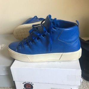 Balenciagas size 9 fits like 9.5 we can trade